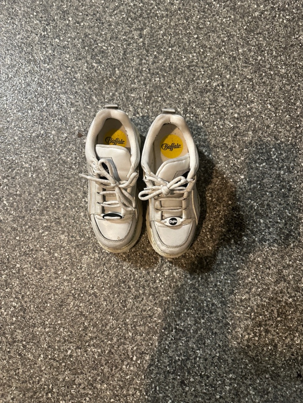 Buffalo women ivory/vintage sneakers. Sneakers is a hire with a hint of gray